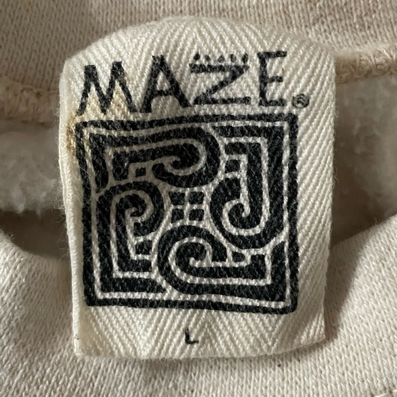 🧛🏻♀️Vintage Halloween Maze Sweatshirt, size L - Picture 4 of 5